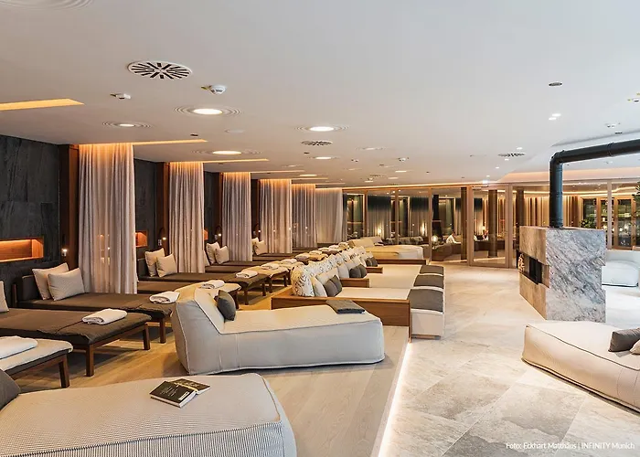 Infinity & Conference Munich 4*