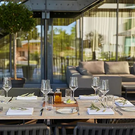 Hotel Infinity & Conference Munich 4*