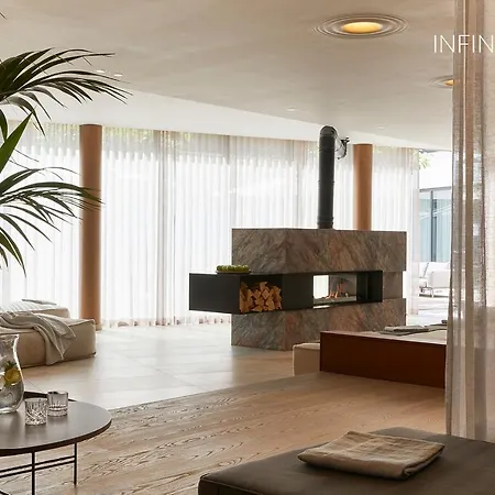 Infinity & Conference Munich 4*