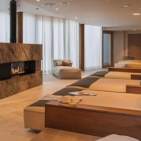 Hotel Infinity & Conference Munich 4*