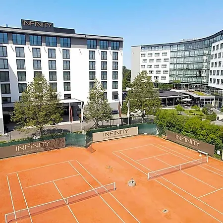 Infinity & Conference Munich 4*
