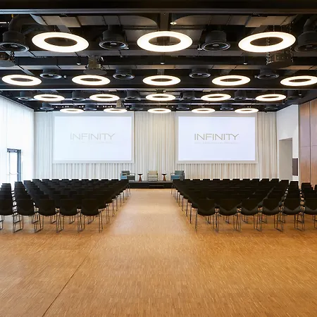 호텔 Infinity & Conference Munich 4*